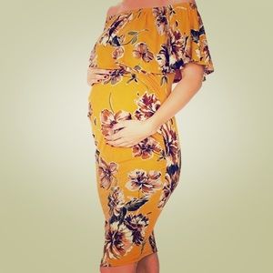 Adorable maternity dress!